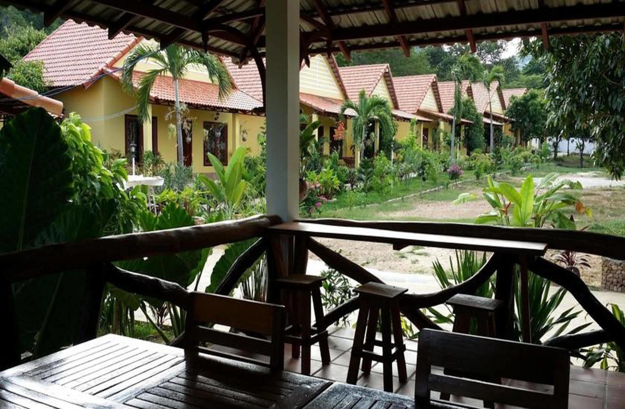 Chondaer Vil Bungalow & Boutique Kep Exterior photo